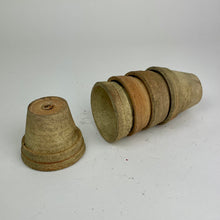 Lade das Bild in den Galerie-Viewer, Original Gärtner - Töpfchen Ø5cm; handgefertigt, frostfest mit Patina;  5 Stück
